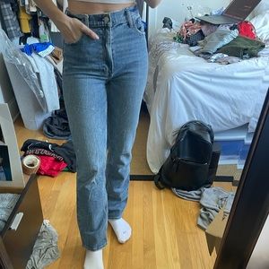 Abercrombie 90’s straight ultra high rise jeans